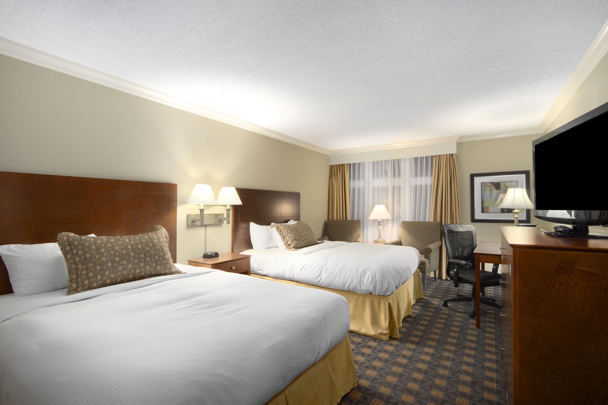 Ramada By Wyndham Cornwall Bagian luar foto
