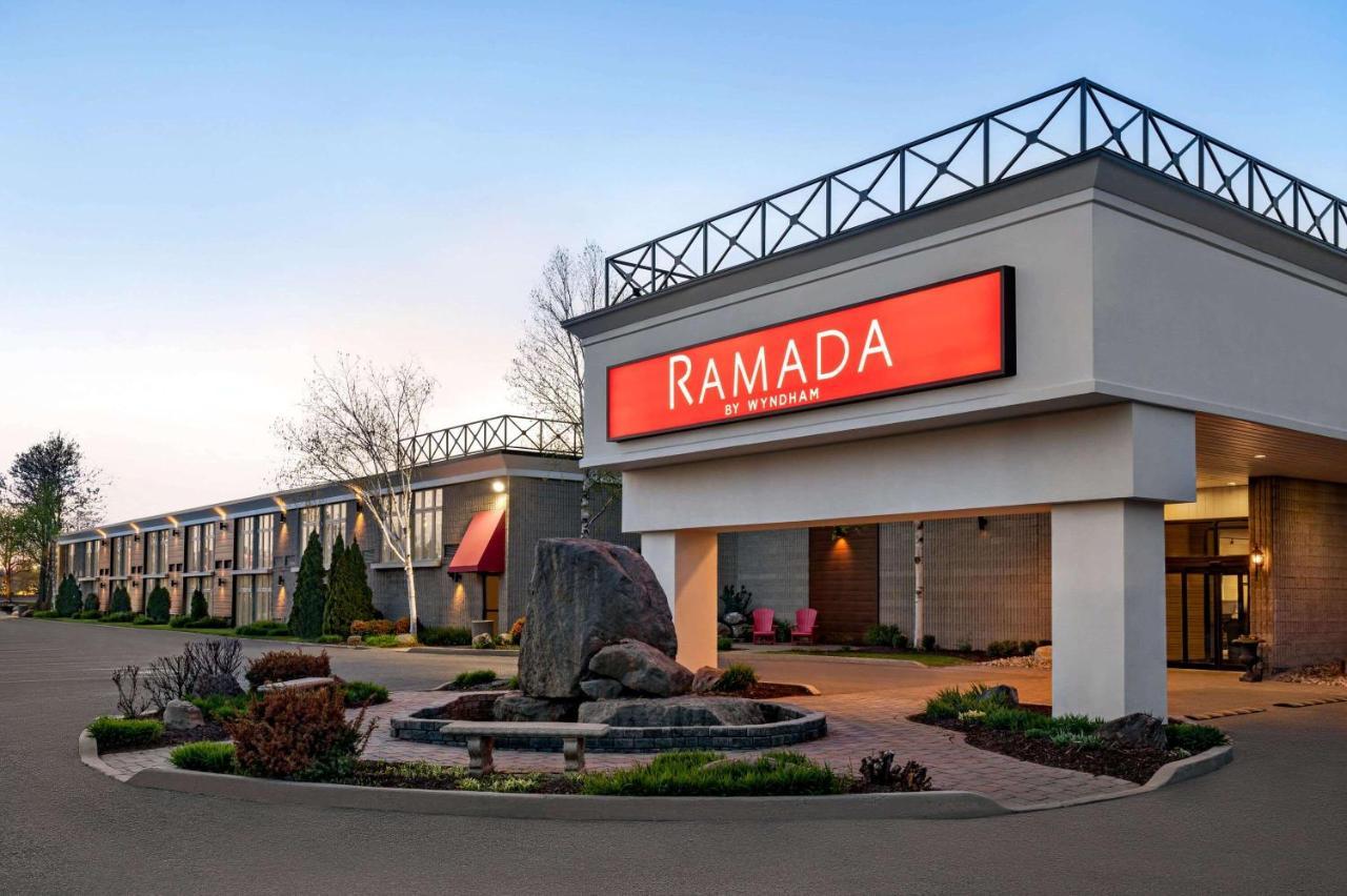 Ramada By Wyndham Cornwall Bagian luar foto
