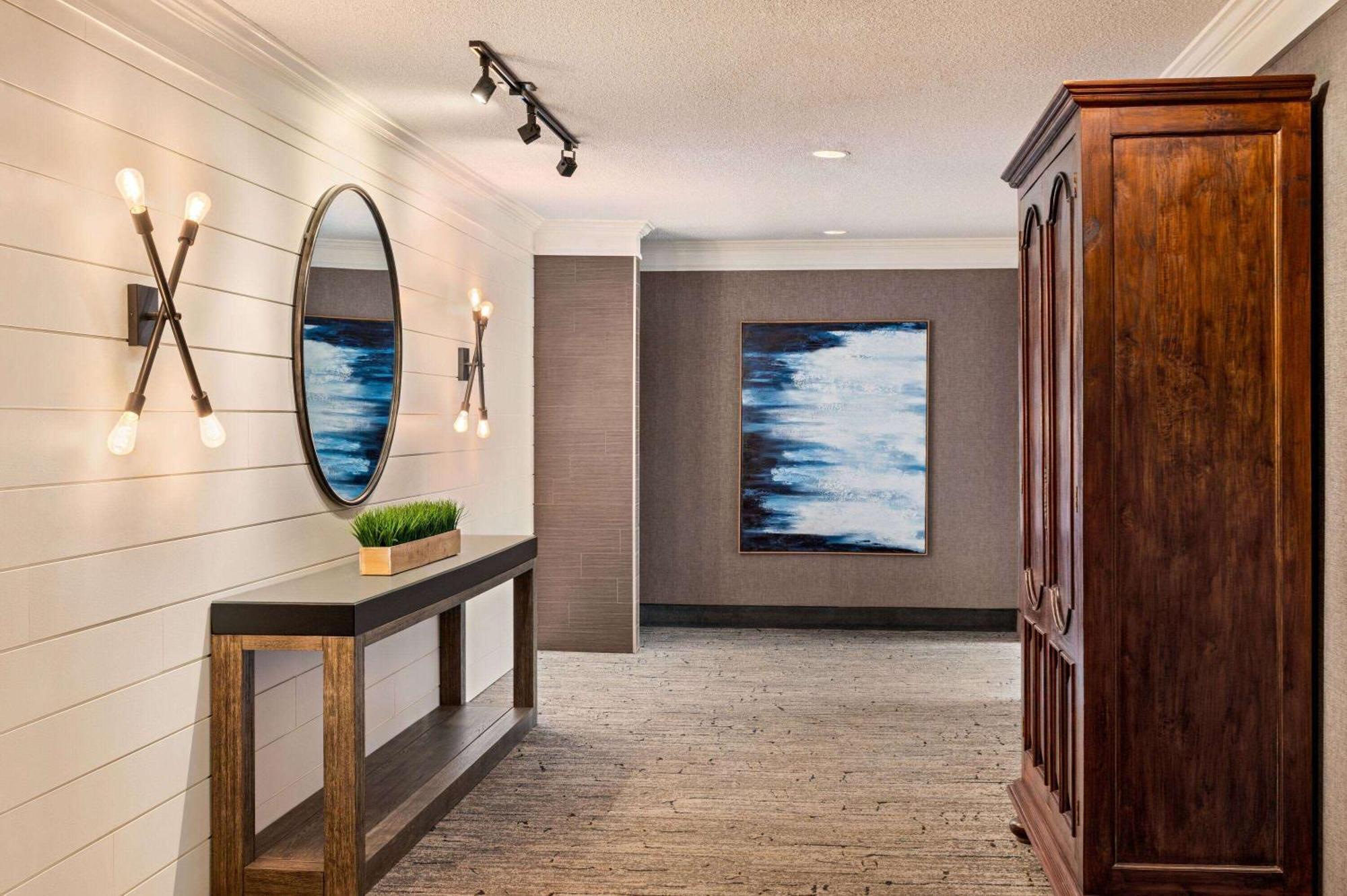 Ramada By Wyndham Cornwall Bagian luar foto