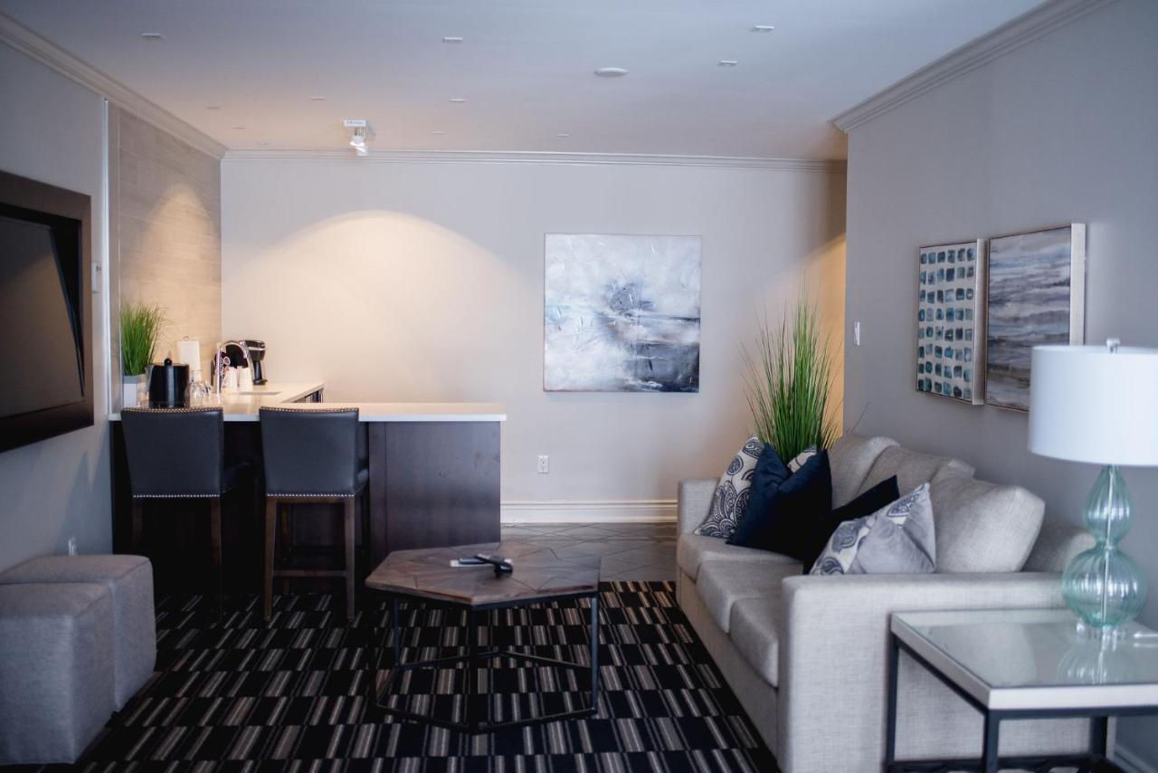 Ramada By Wyndham Cornwall Bagian luar foto